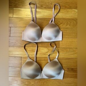 Set of 2! Love by Gap everyday smooth adjustable straps wireless bra size 34C!